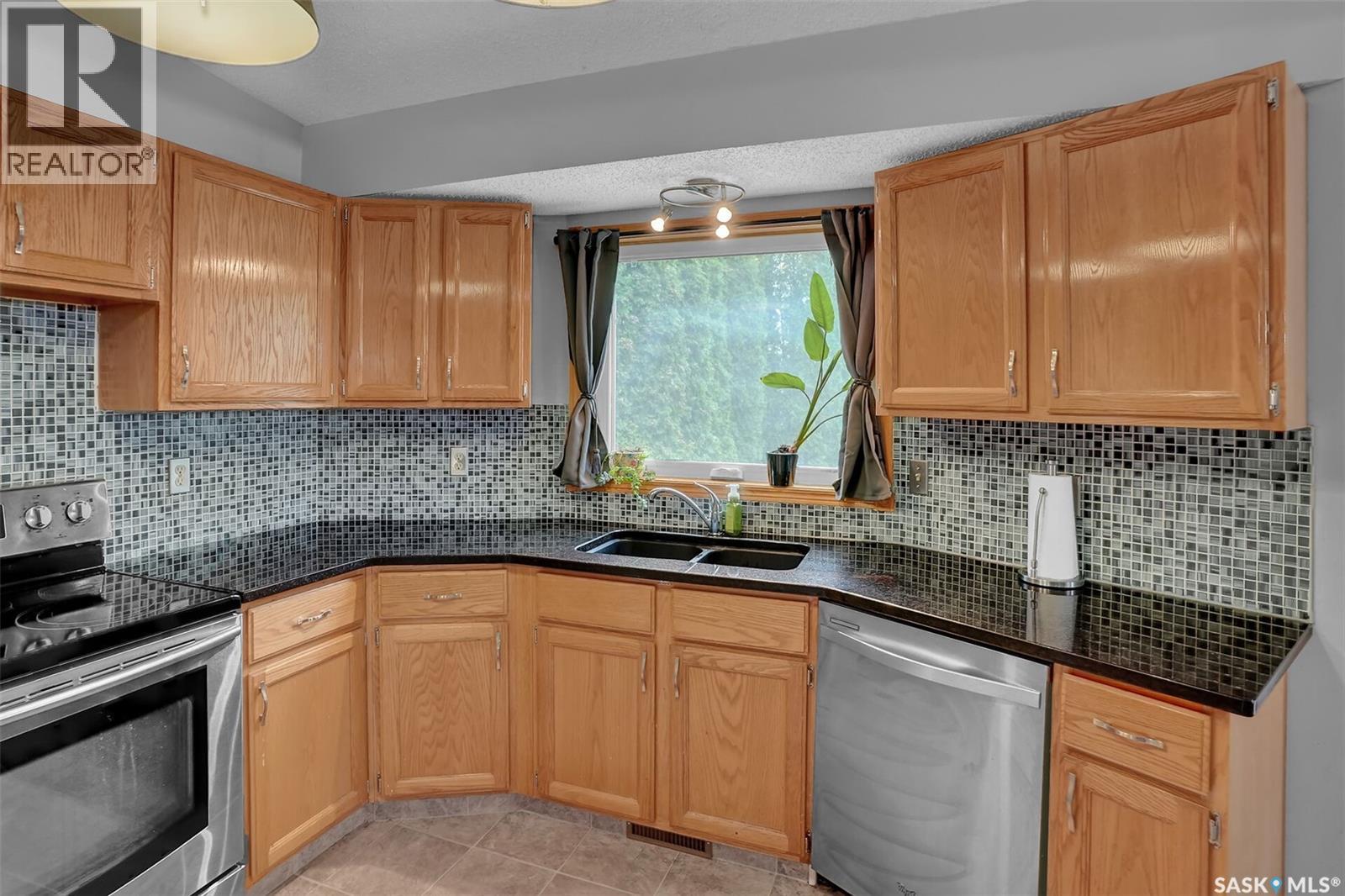 3312 Gloucester Bay, Regina, SK