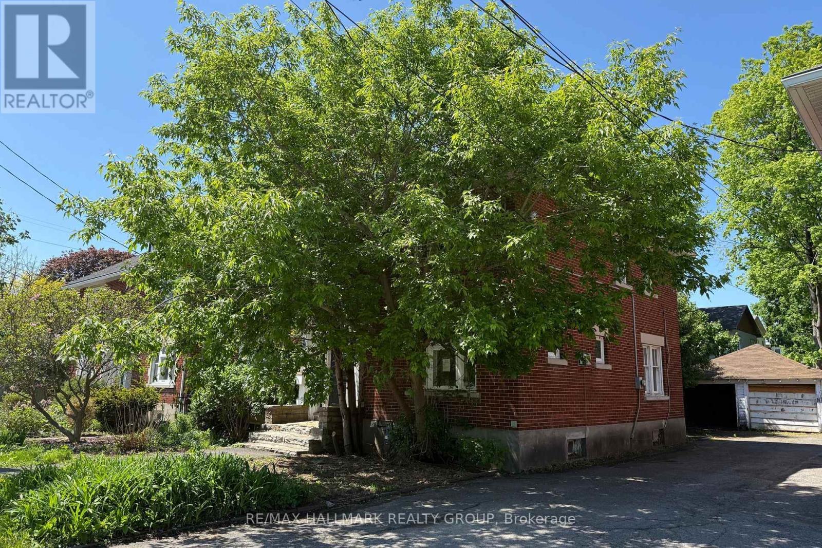 142 Clarendon Avenue, Ottawa, ON