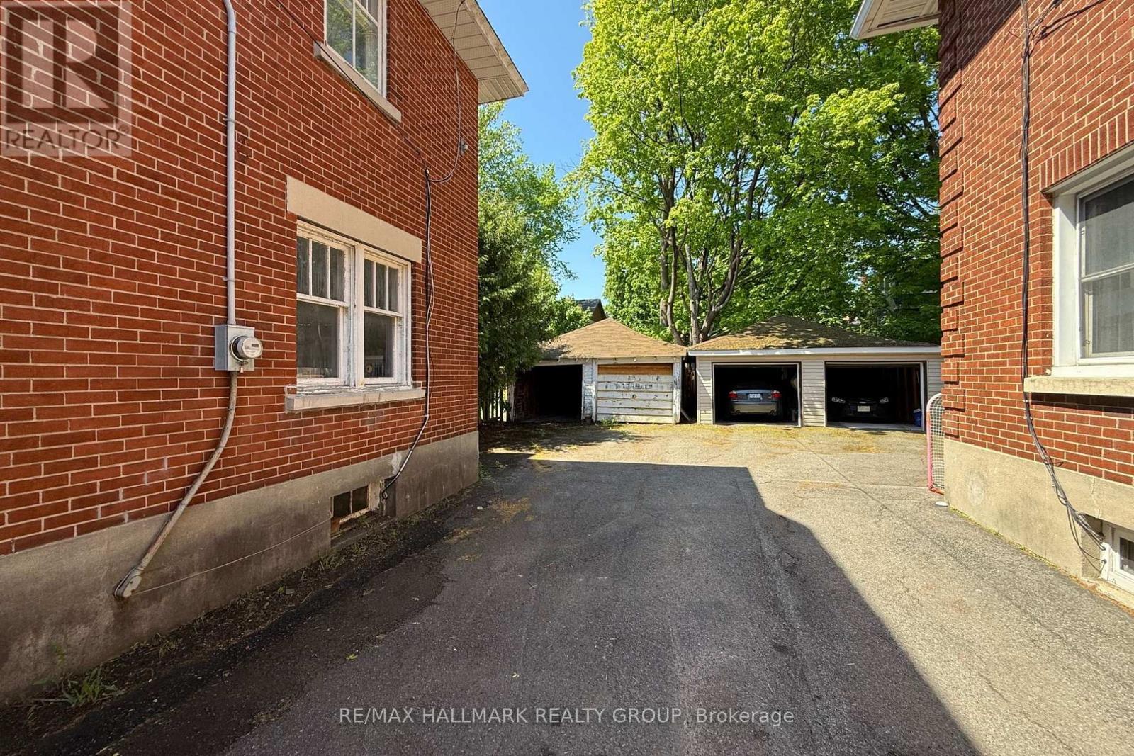 142 Clarendon Avenue, Ottawa, ON