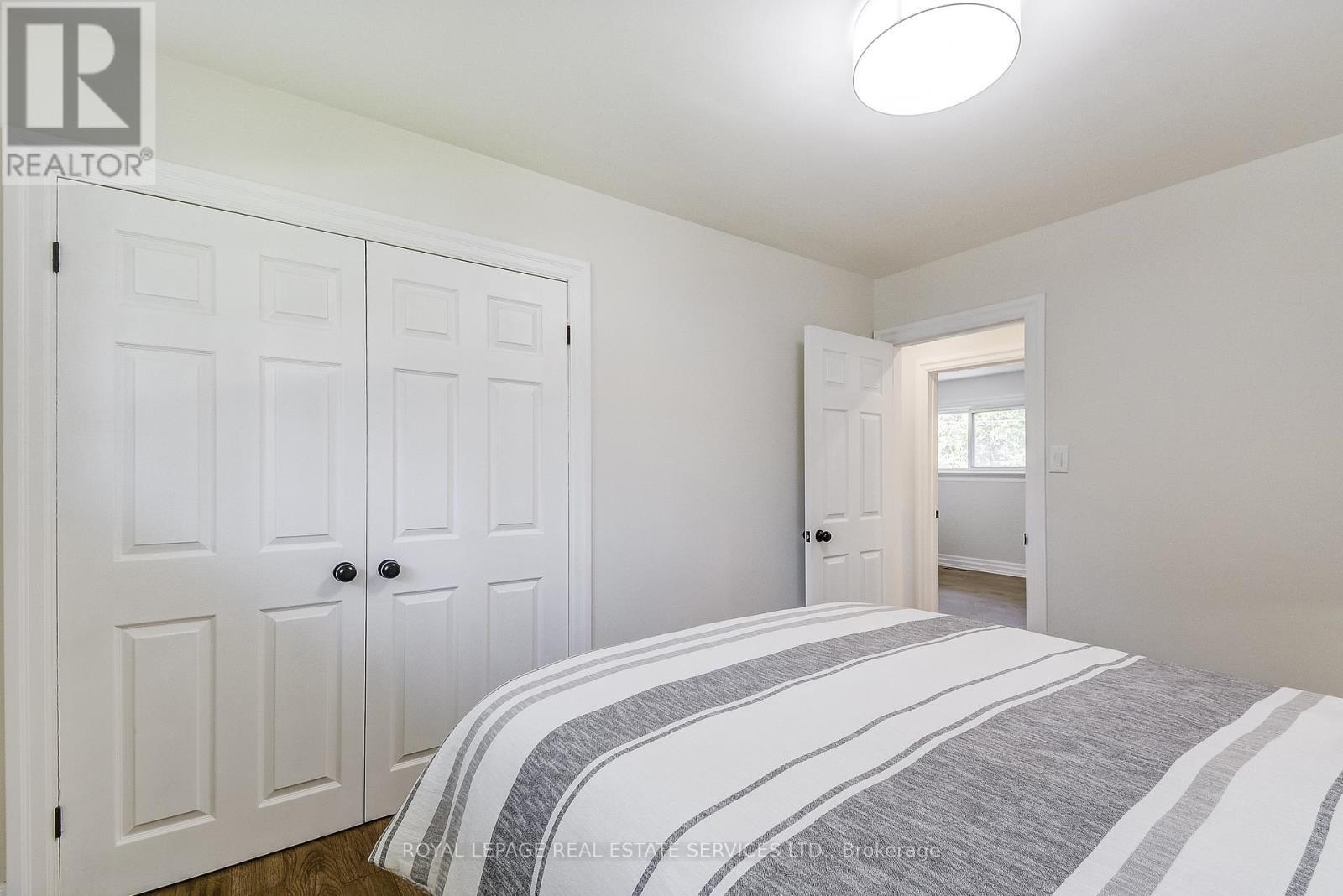 Bedroom 2 - 351 Strathcona Drive, Burlington, ON - Indoor Photo Showing Bedroom