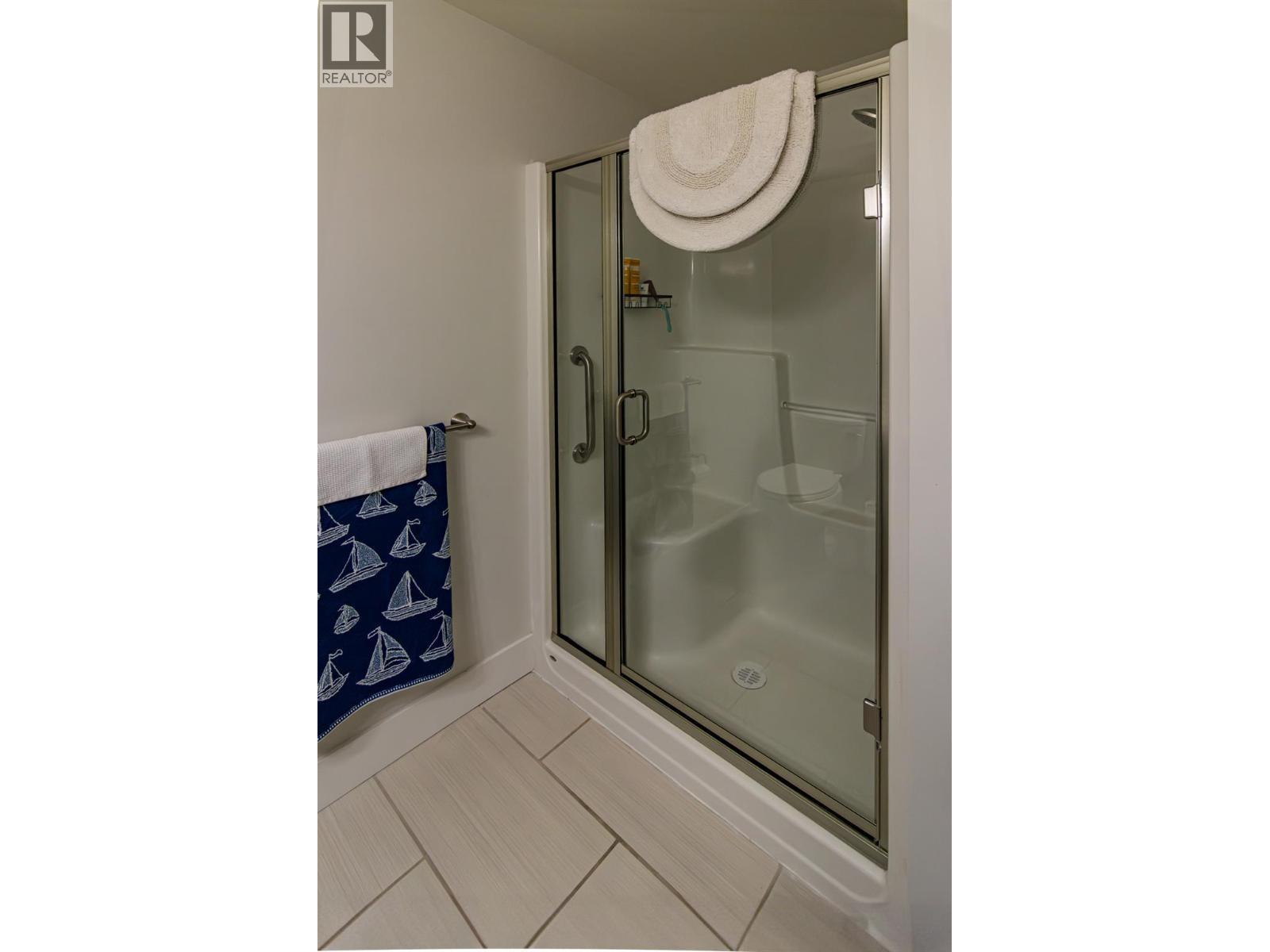 330 4 Avenue Se Unit# 402 Lot# 330, Salmon Arm, BC