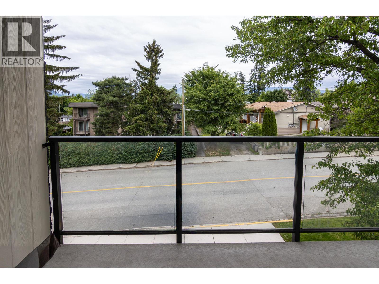 330 4 Avenue Se Unit# 402 Lot# 330, Salmon Arm, BC