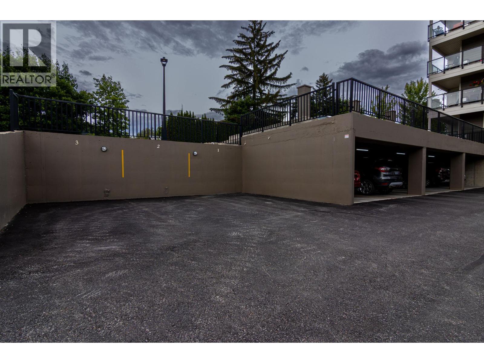 330 4 Avenue Se Unit# 402 Lot# 330, Salmon Arm, BC