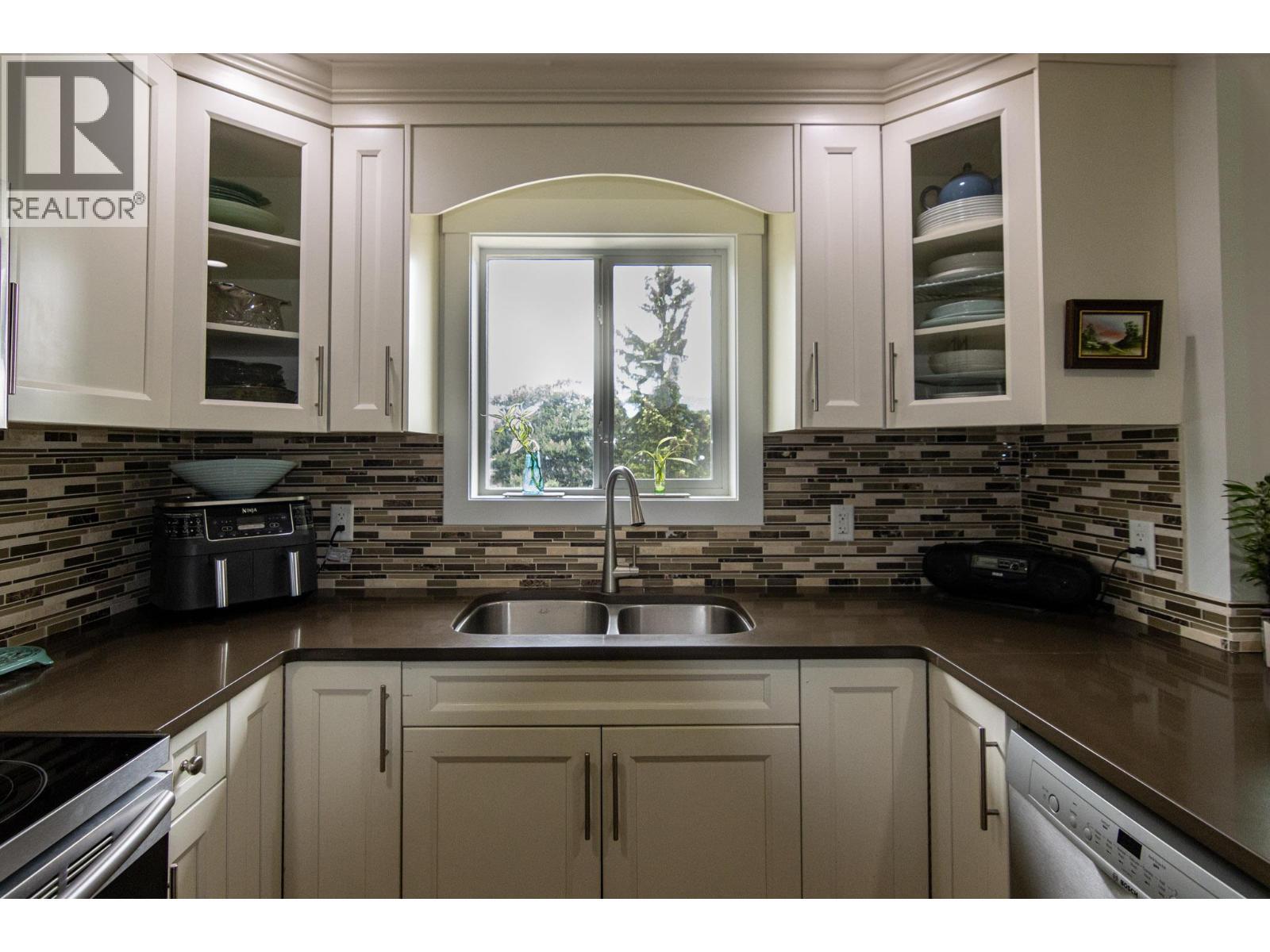 330 4 Avenue Se Unit# 402 Lot# 330, Salmon Arm, BC