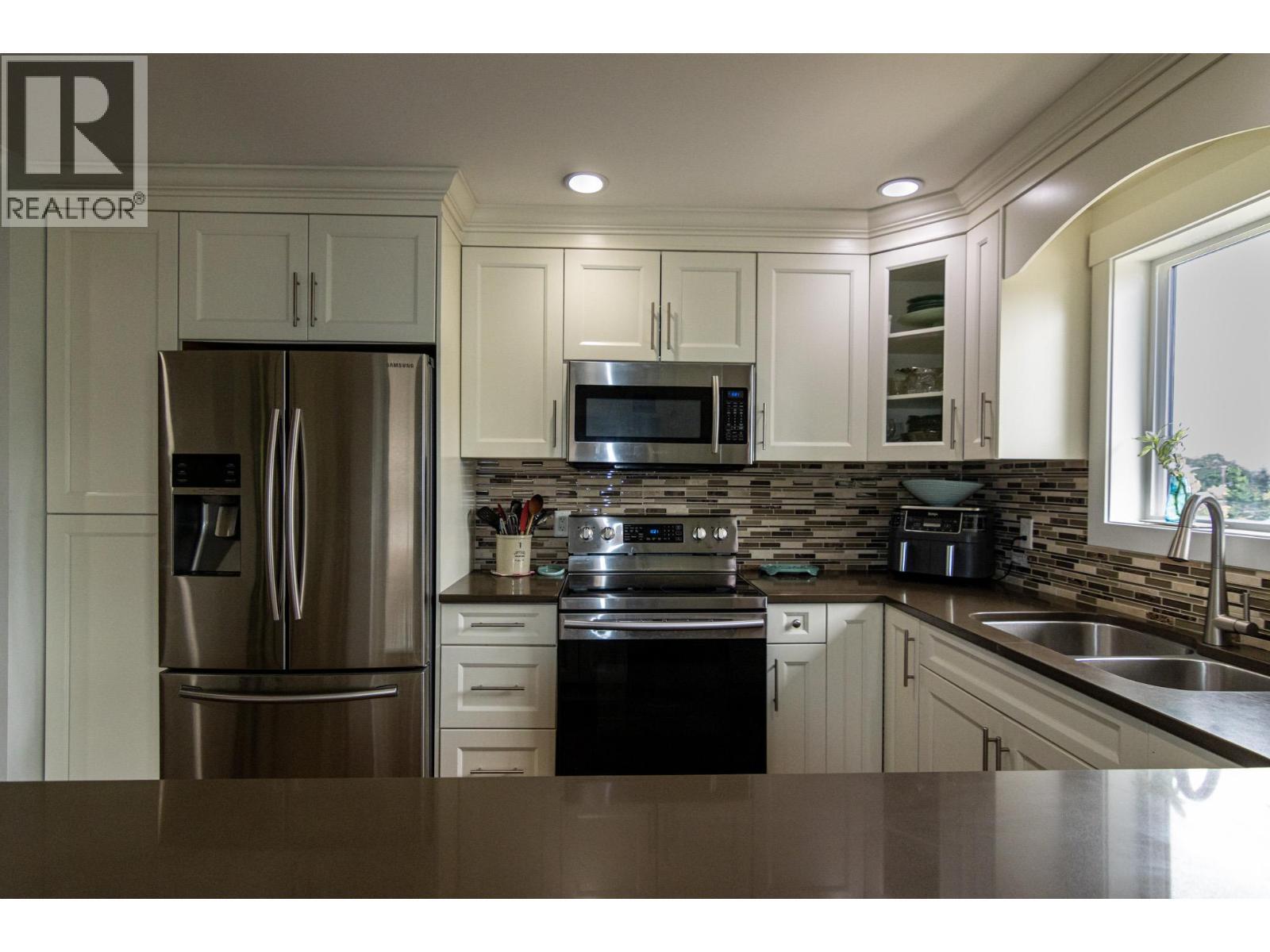 330 4 Avenue Se Unit# 402 Lot# 330, Salmon Arm, BC