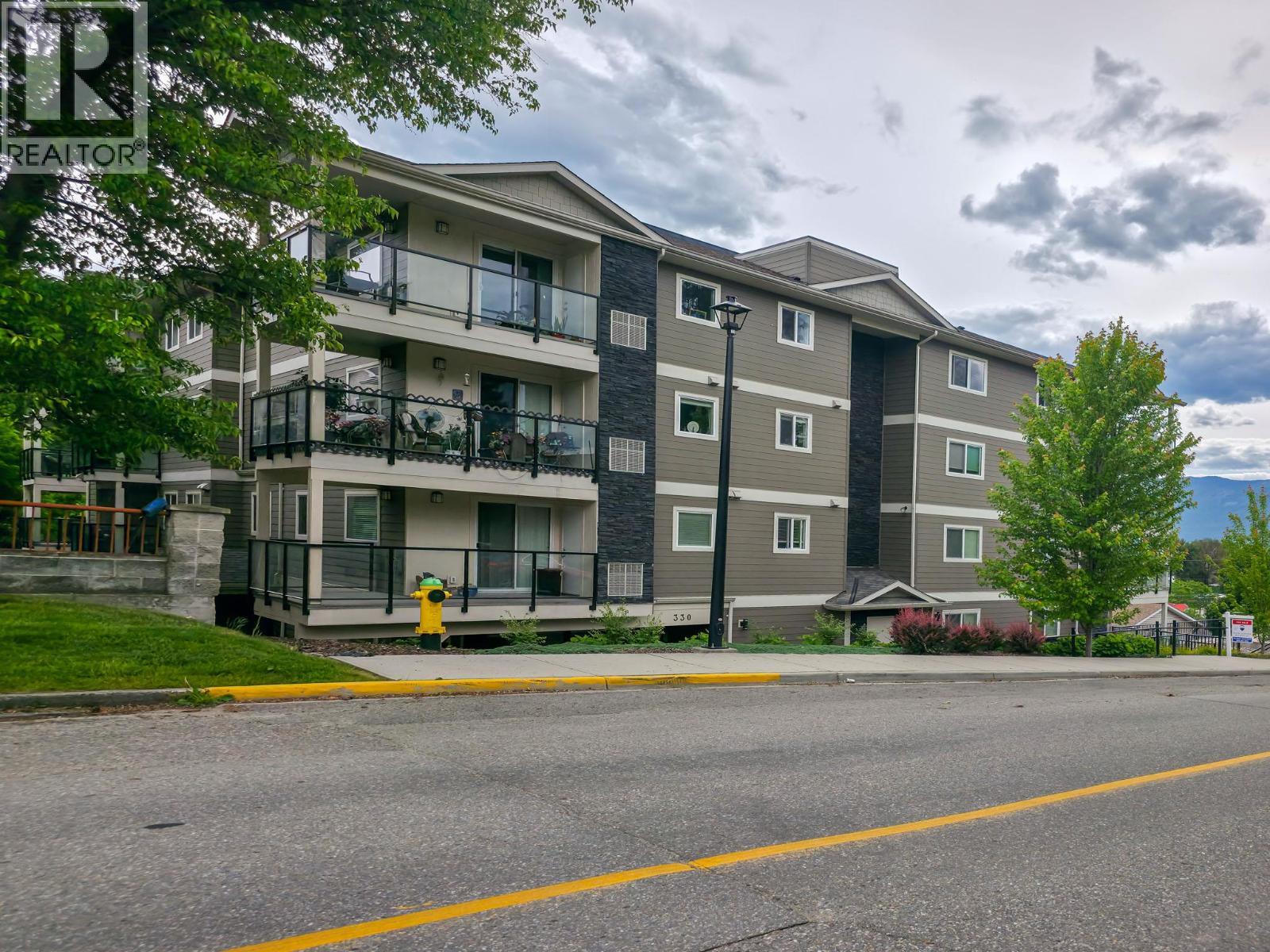 330 4 Avenue Se Unit# 402 Lot# 330, Salmon Arm, BC