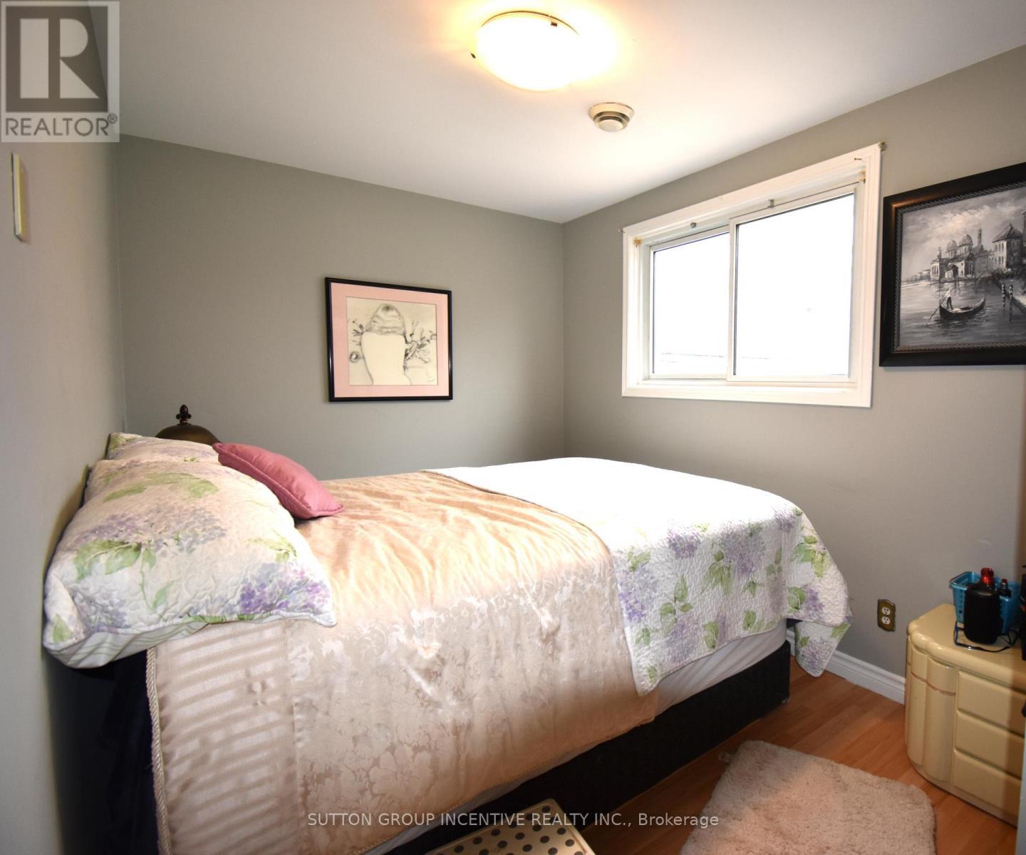 5 Lanark Crescent, St. Catharines, ON