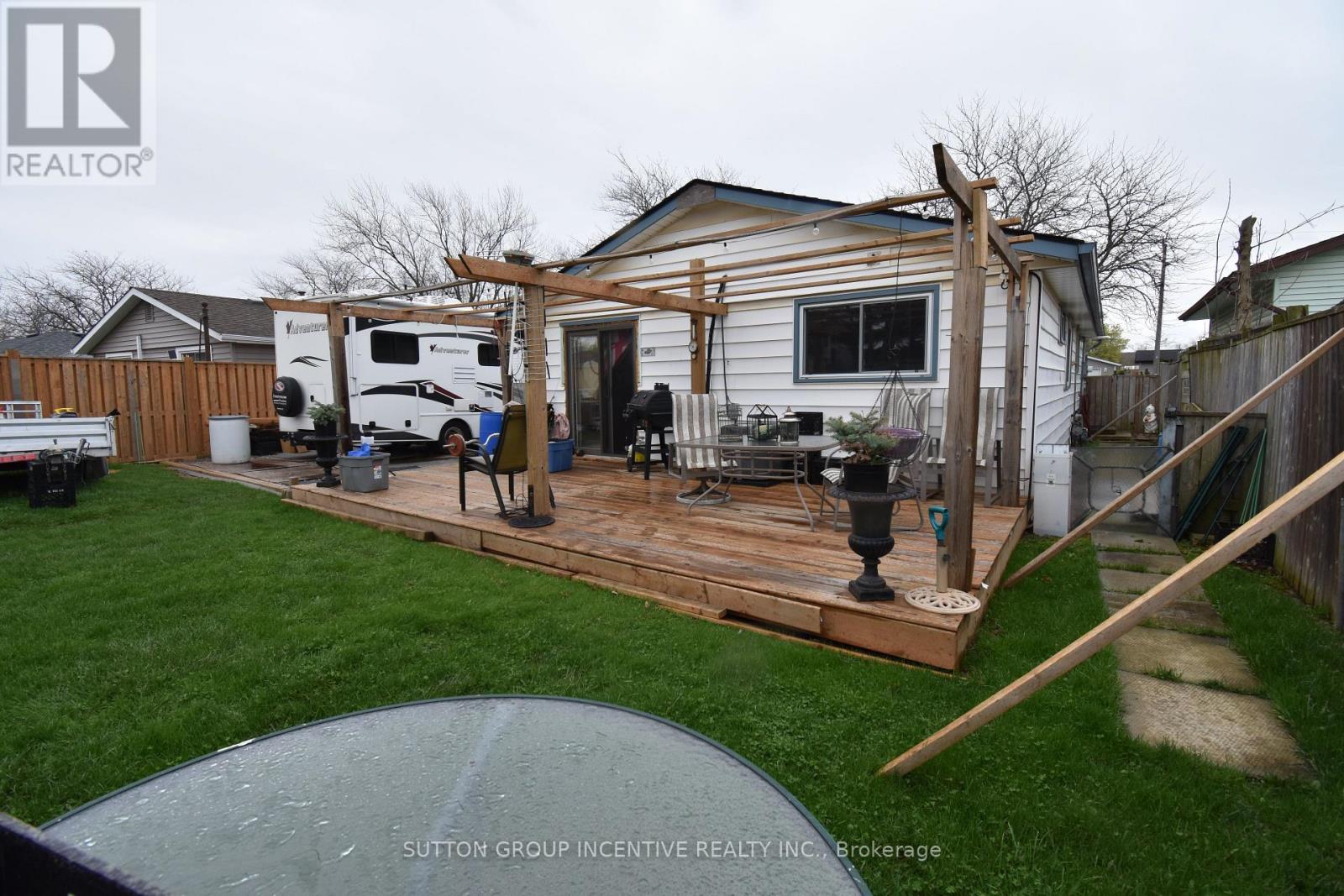 5 Lanark Crescent, St. Catharines, ON