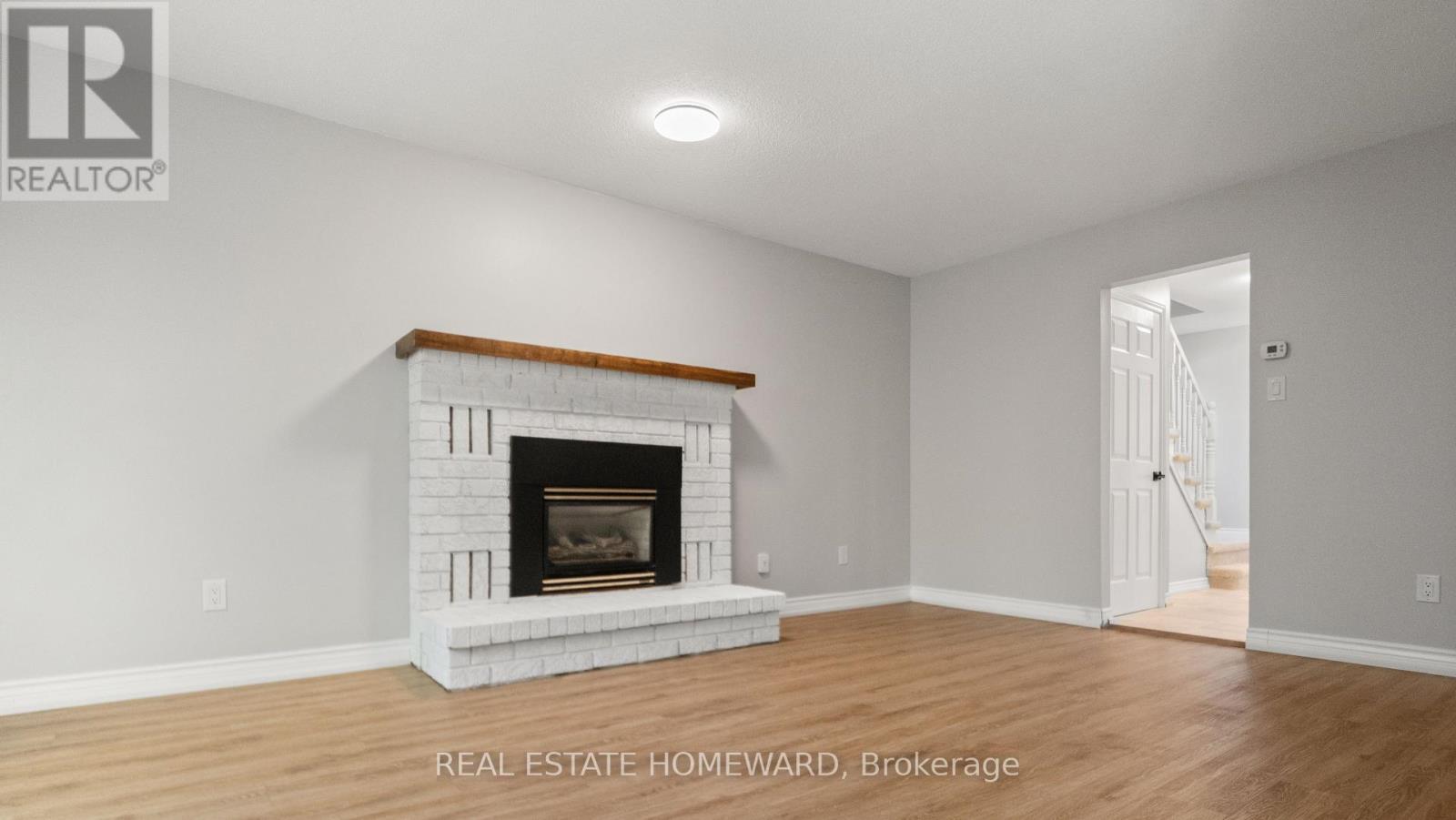 Fireplace - 39 Tomahawk Drive, Grimsby, ON