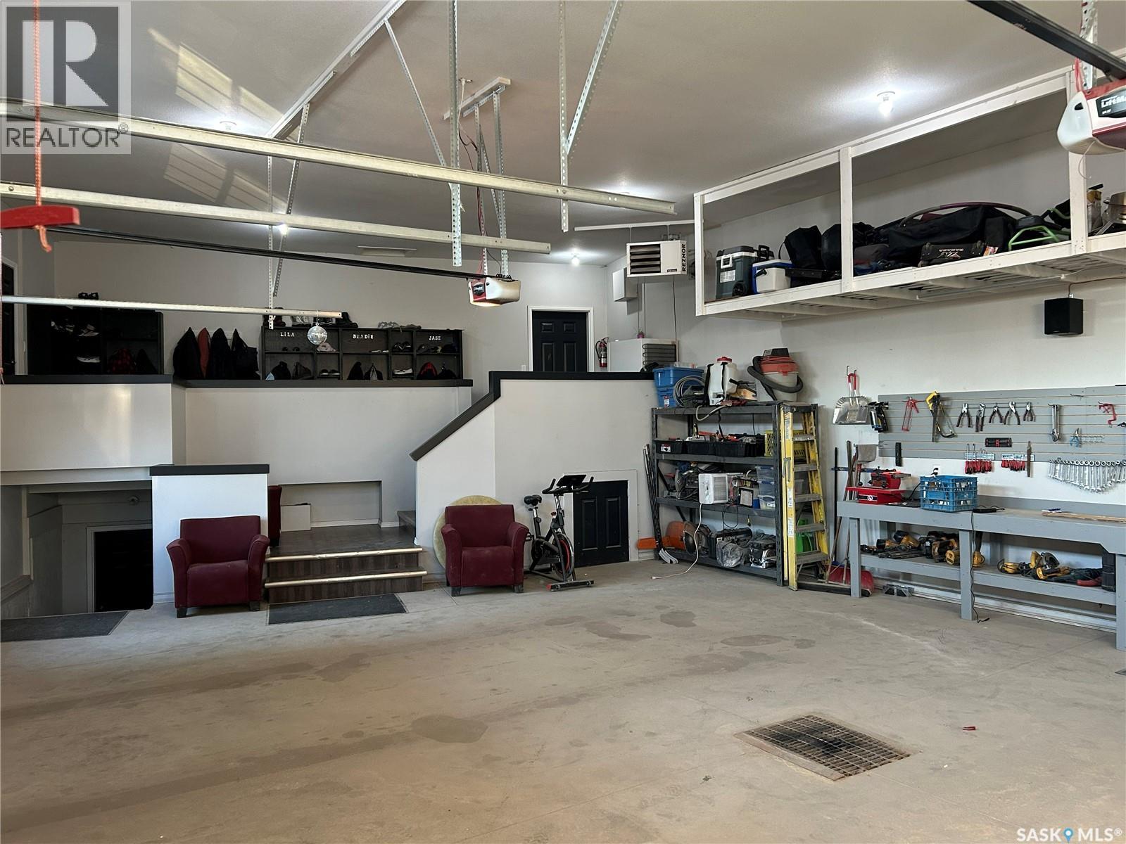 1451 1St Avenue Nw, Weyburn, SK