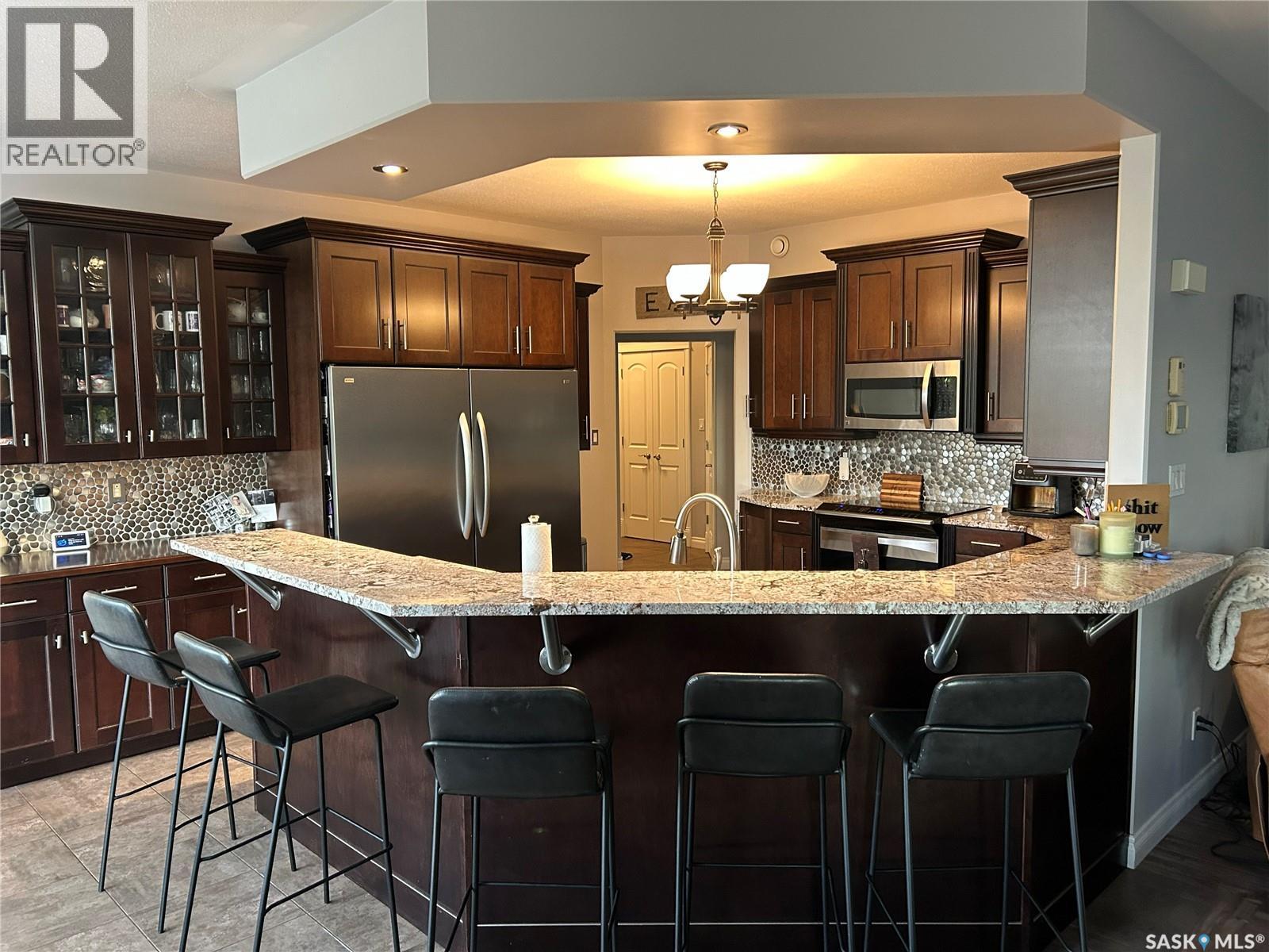 1451 1St Avenue Nw, Weyburn, SK