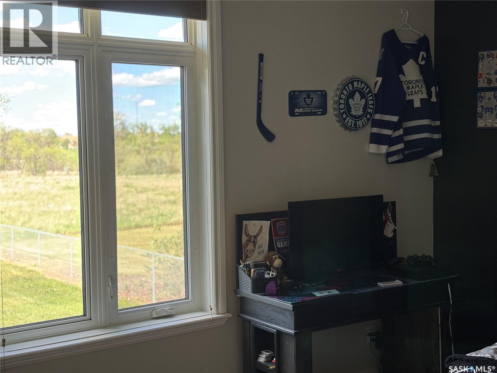 1451 1St Avenue Nw, Weyburn, SK