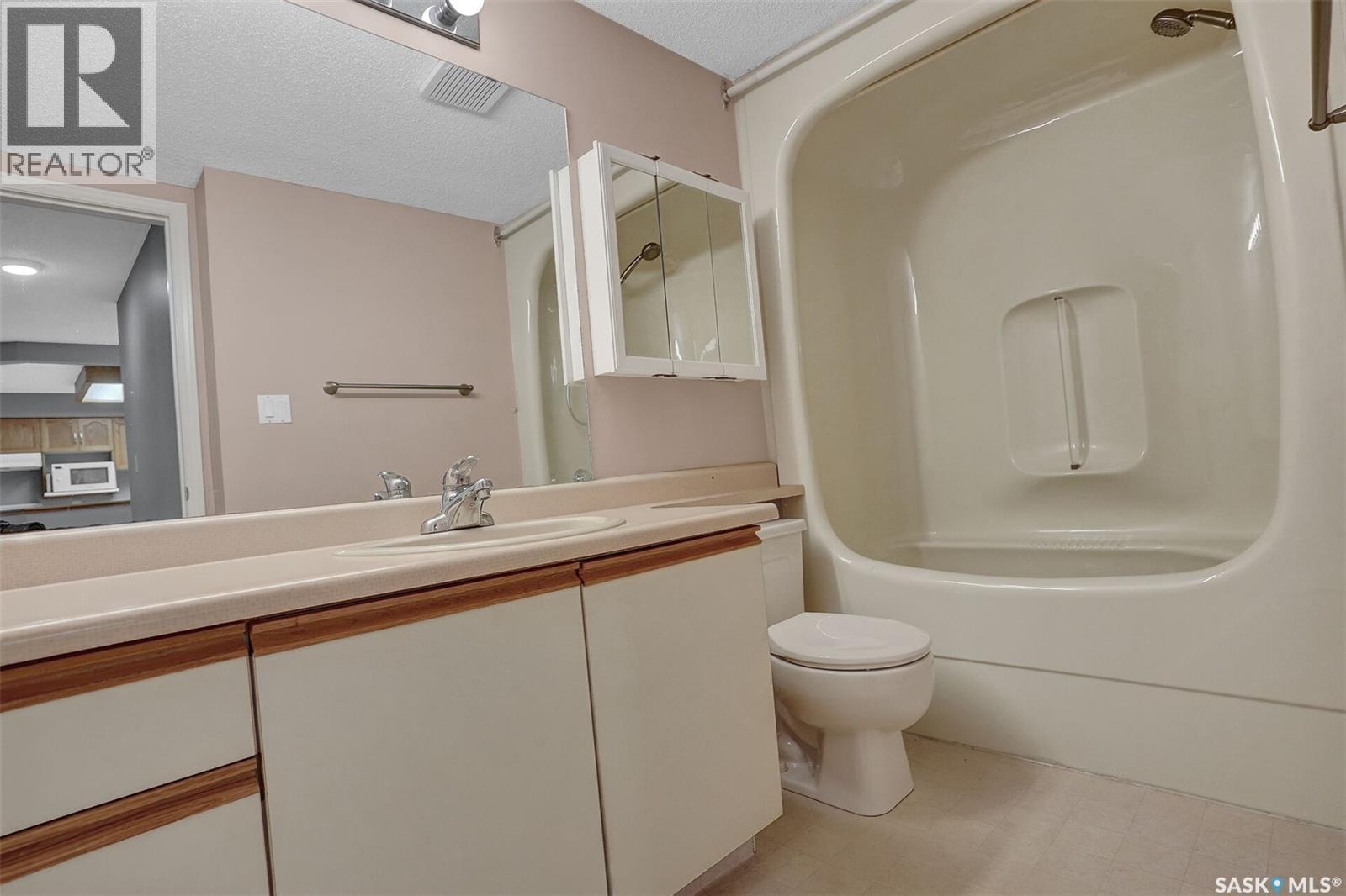 139 960 Assiniboine Avenue E, Regina, SK