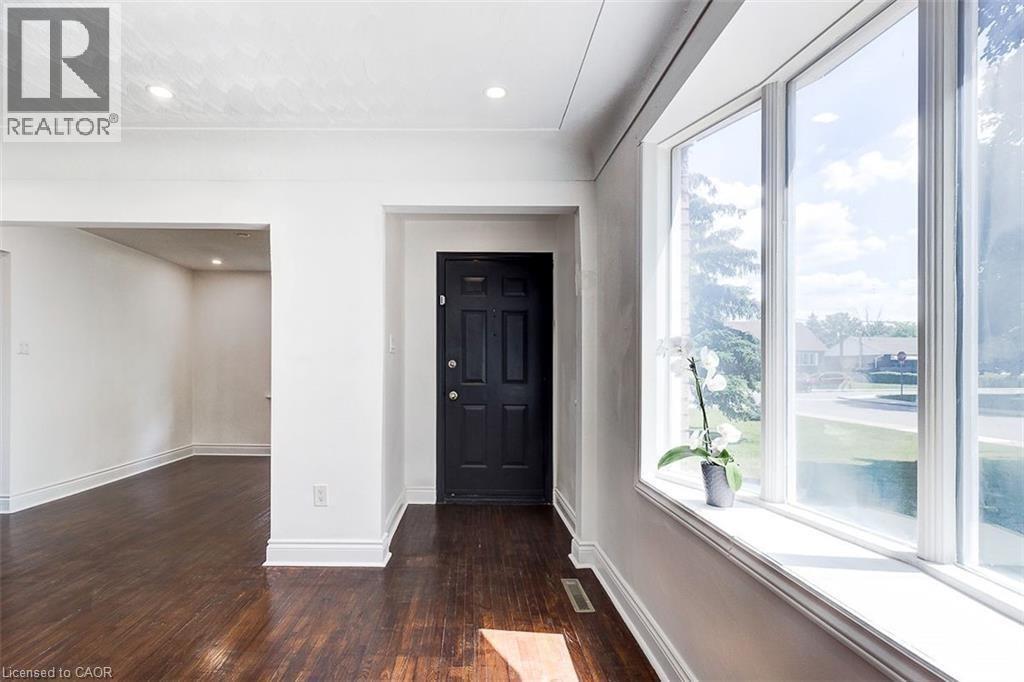 101 South Bend Road E Unit# Upper, Hamilton, ON