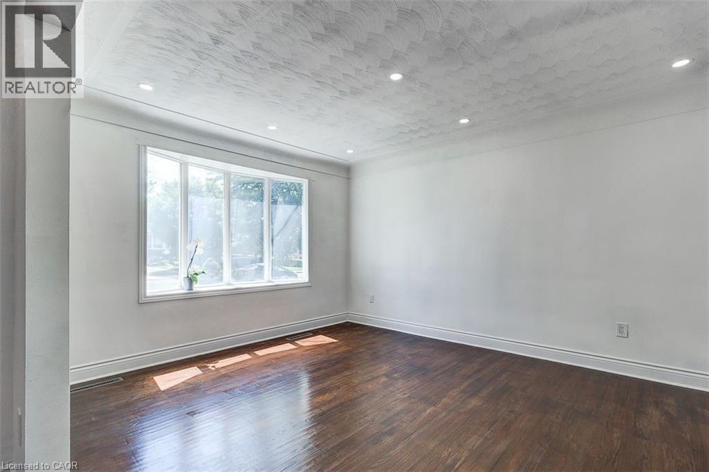 101 South Bend Road E Unit# Upper, Hamilton, ON