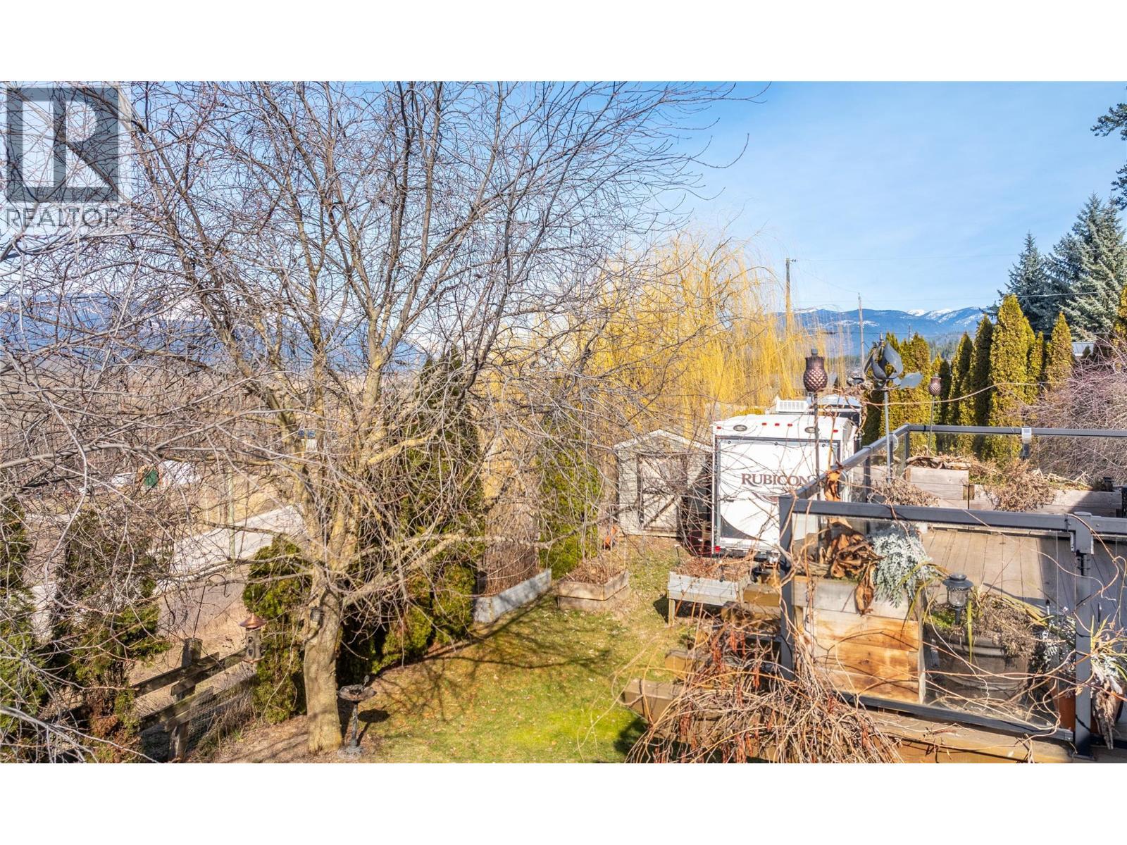 235 3Rd Avenue S, Creston, BC