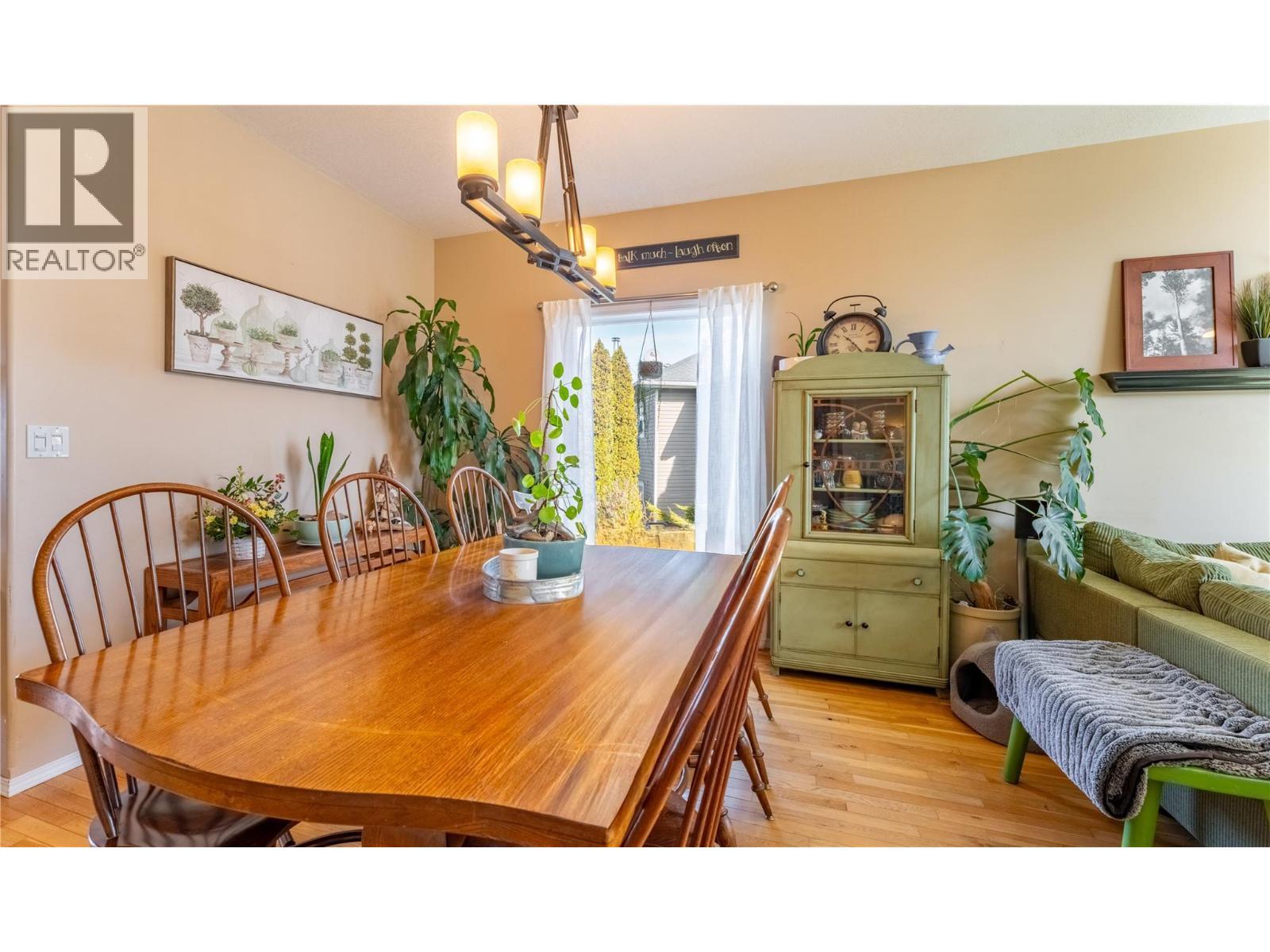 235 3Rd Avenue S, Creston, BC