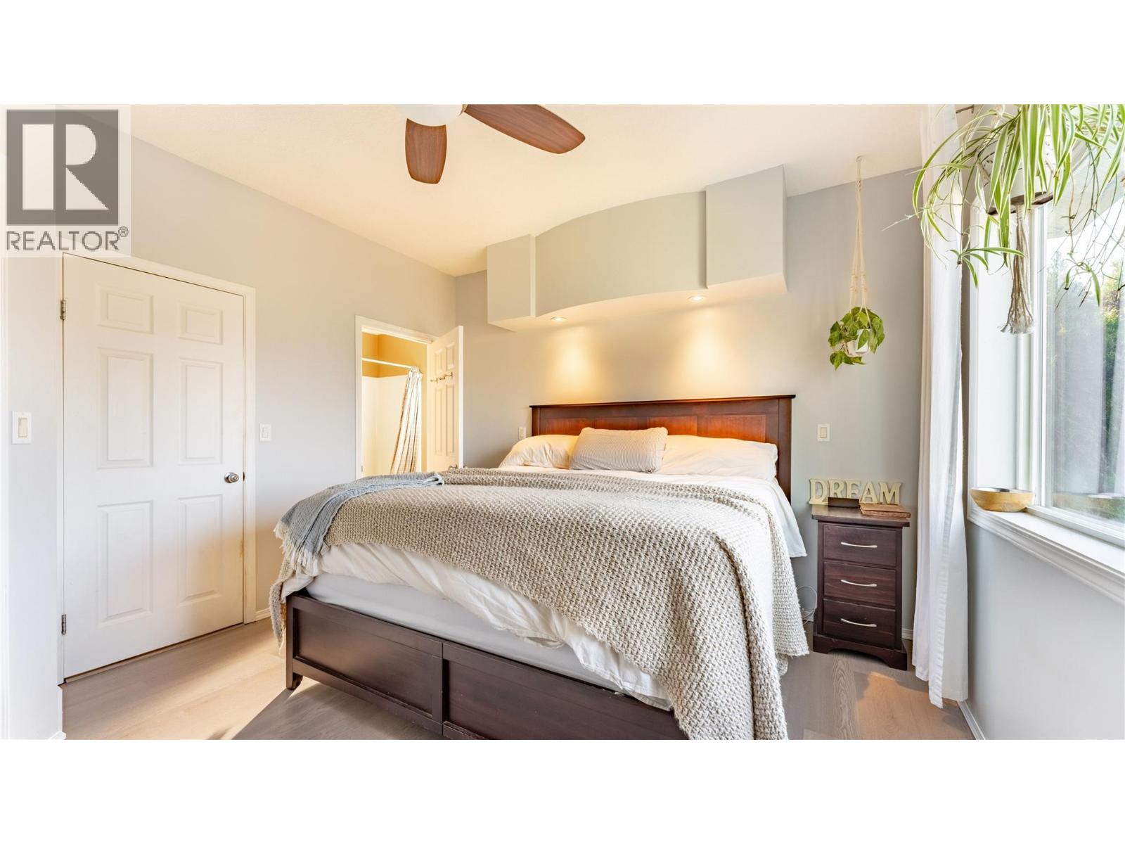 235 3Rd Avenue S, Creston, BC