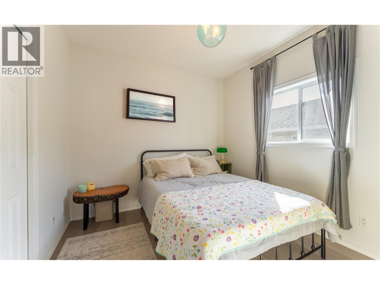 235 3Rd Avenue S, Creston, BC