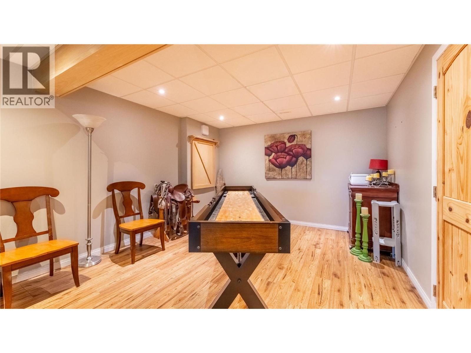 235 3Rd Avenue S, Creston, BC