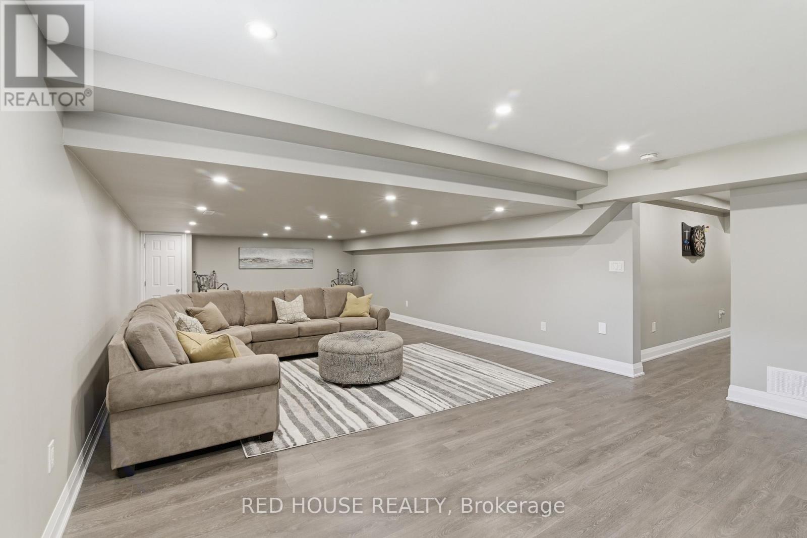 875 Brawley Road W, Whitby, ON