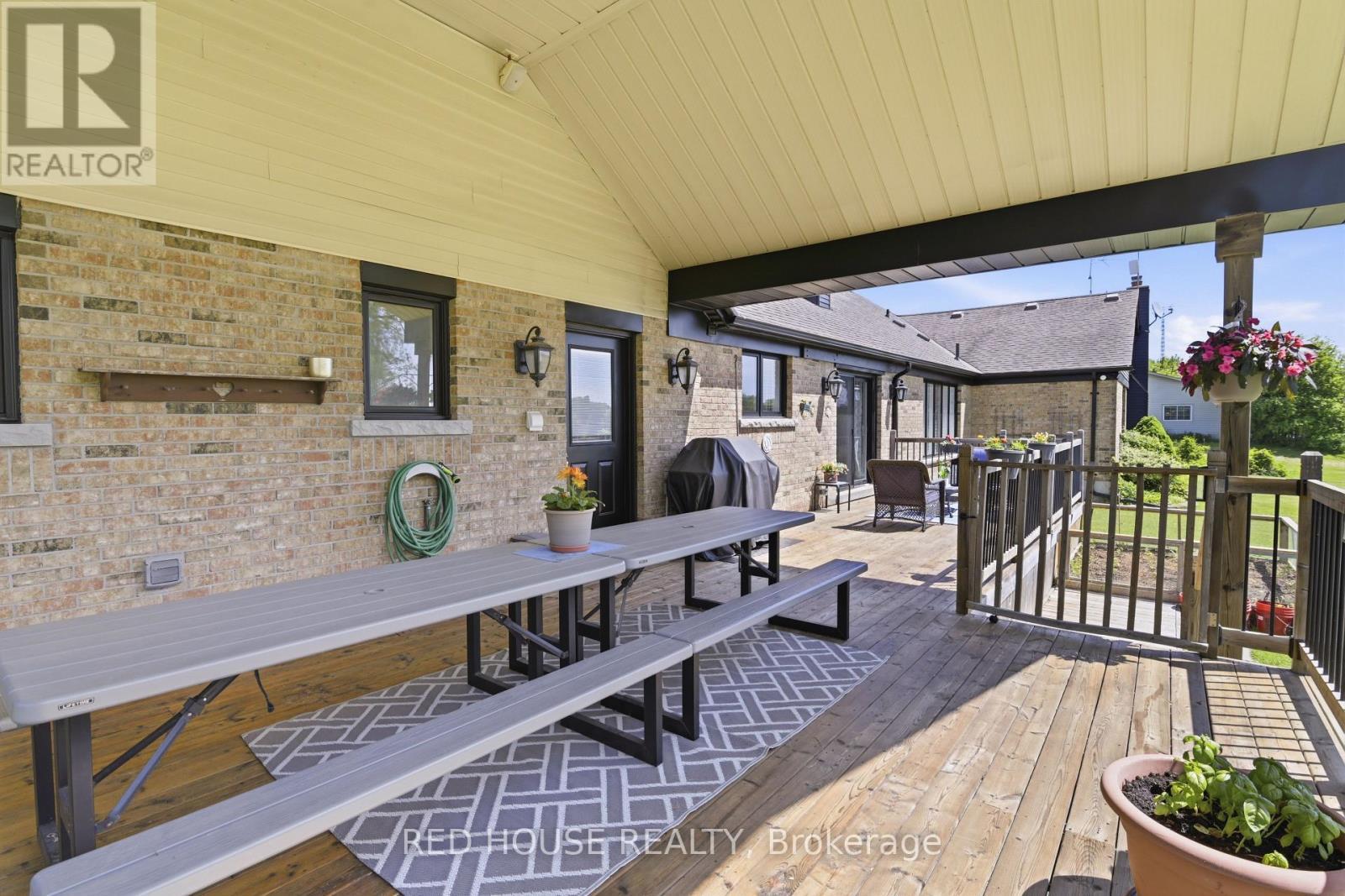 875 Brawley Road W, Whitby, ON