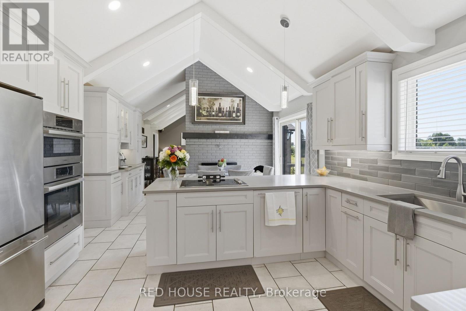 875 Brawley Road W, Whitby, ON