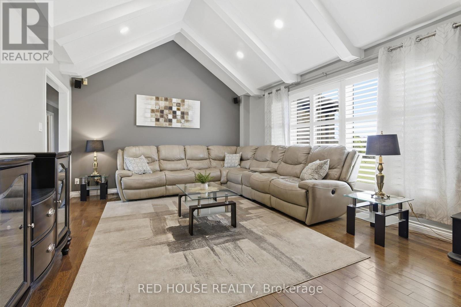 875 Brawley Road W, Whitby, ON