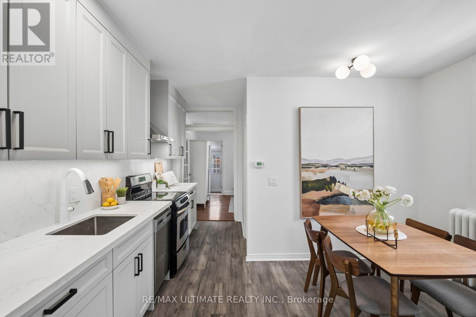 132 Hanson Street, Toronto, ON