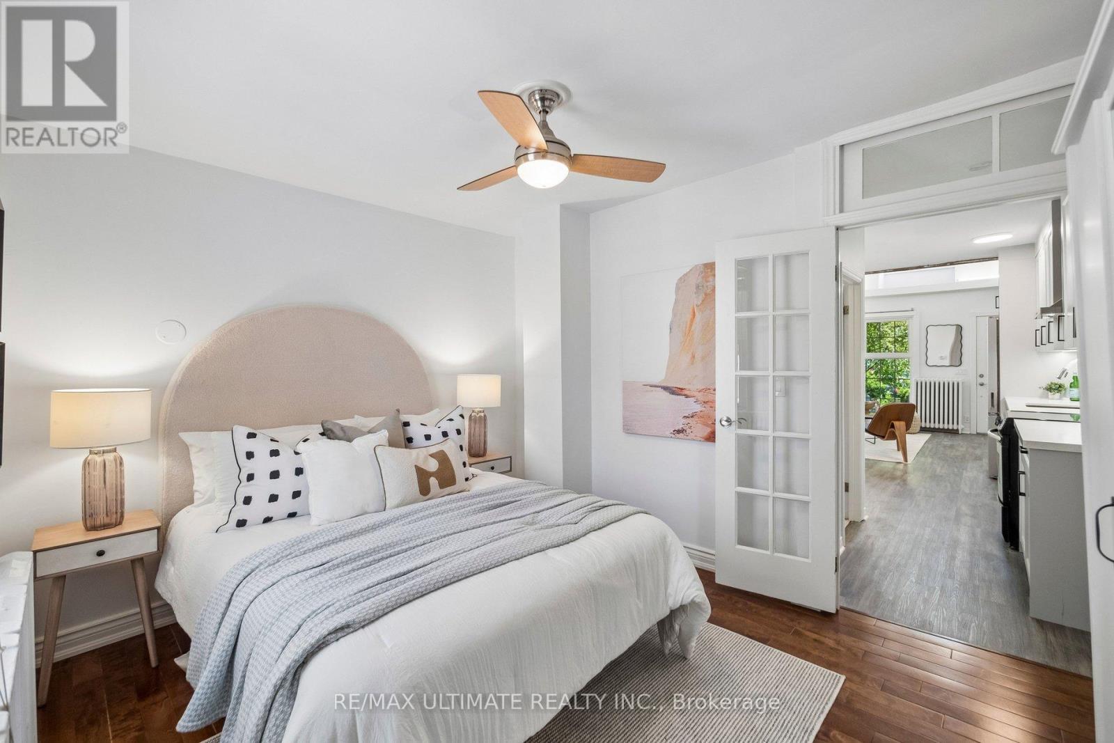 132 Hanson Street, Toronto, ON
