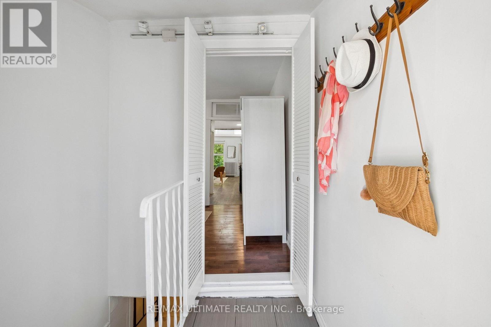 132 Hanson Street, Toronto, ON