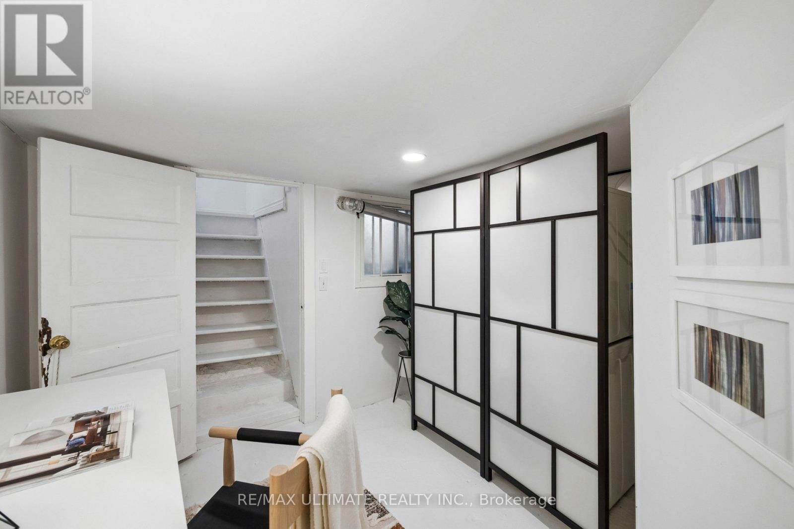 132 Hanson Street, Toronto, ON