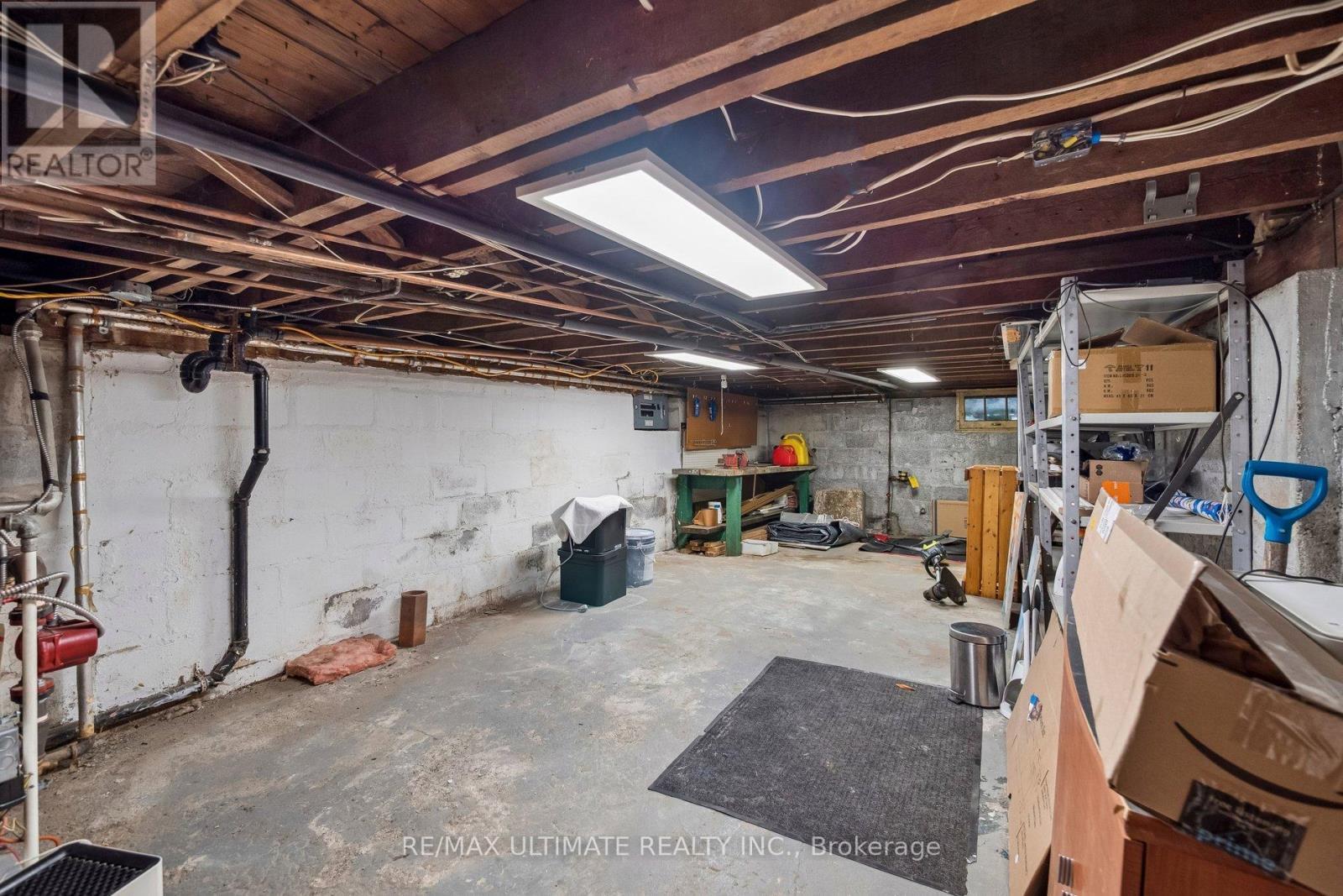 132 Hanson Street, Toronto, ON