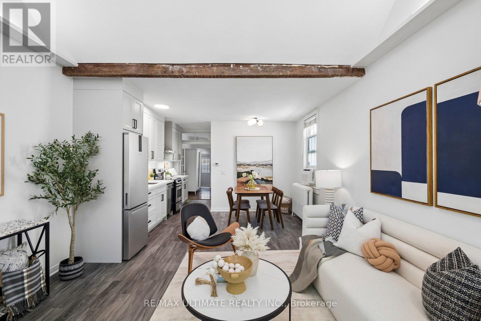 132 Hanson Street, Toronto, ON