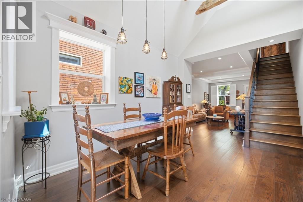 66 Chatham Street, Hamilton, ON - Indoor Photo Showing Dining Room