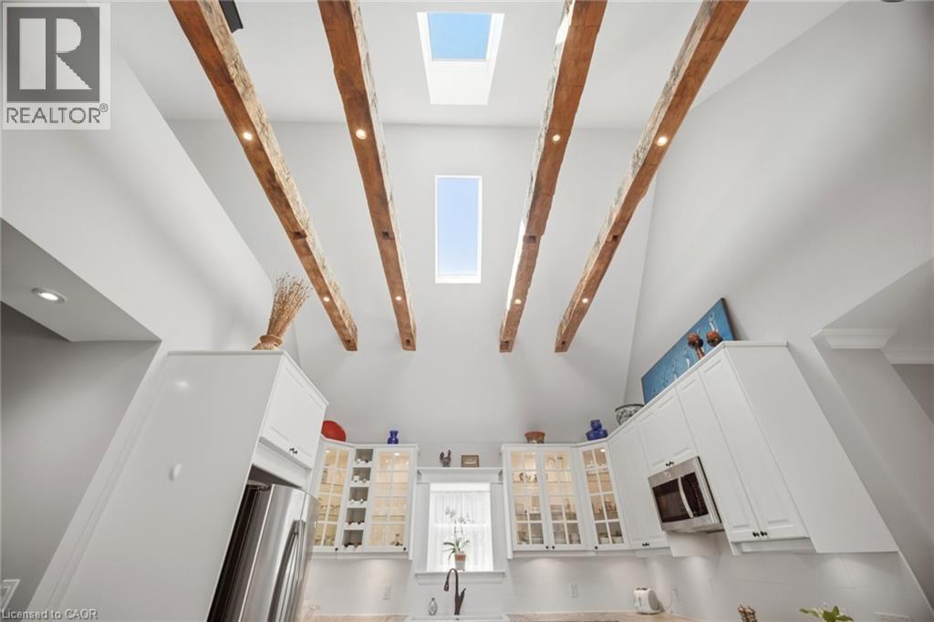 66 Chatham Street, Hamilton, ON - Indoor Photo Showing Other Room