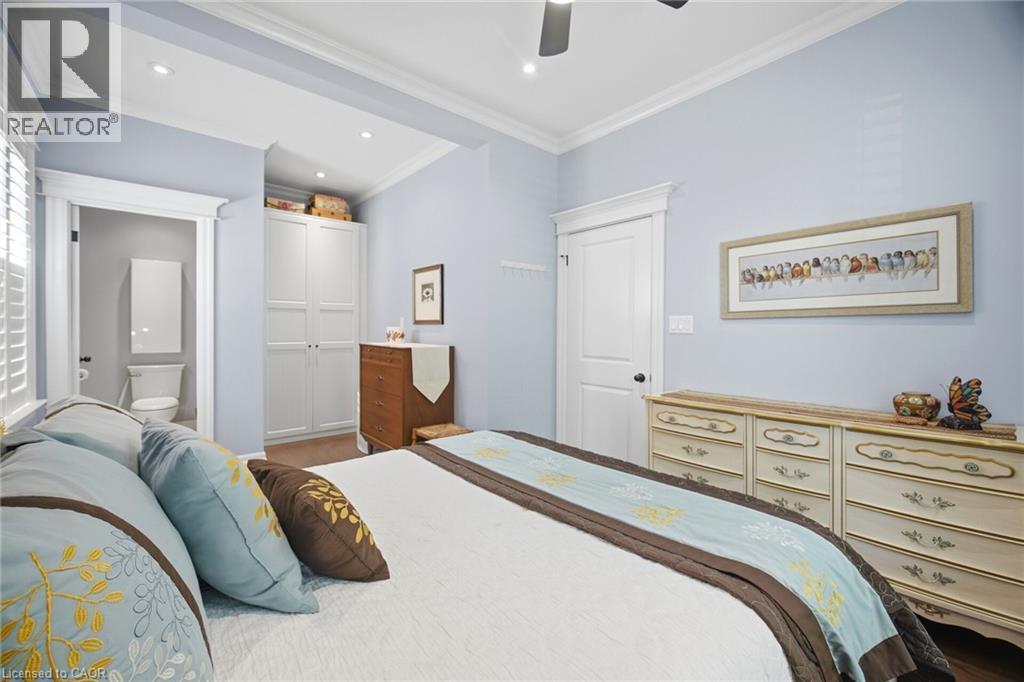 66 Chatham Street, Hamilton, ON - Indoor Photo Showing Bedroom