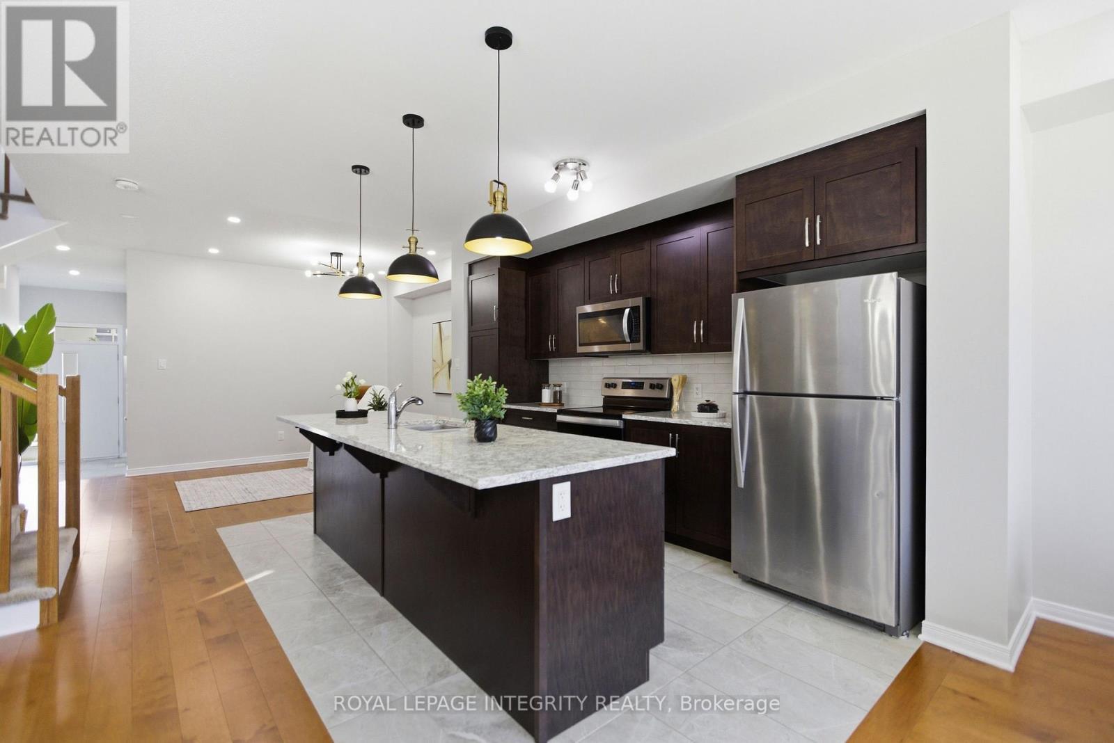 459 Cope Drive, Ottawa, ON - Indoor Photo Showing Kitchen With Stainless Steel Kitchen With Upgraded Kitchen