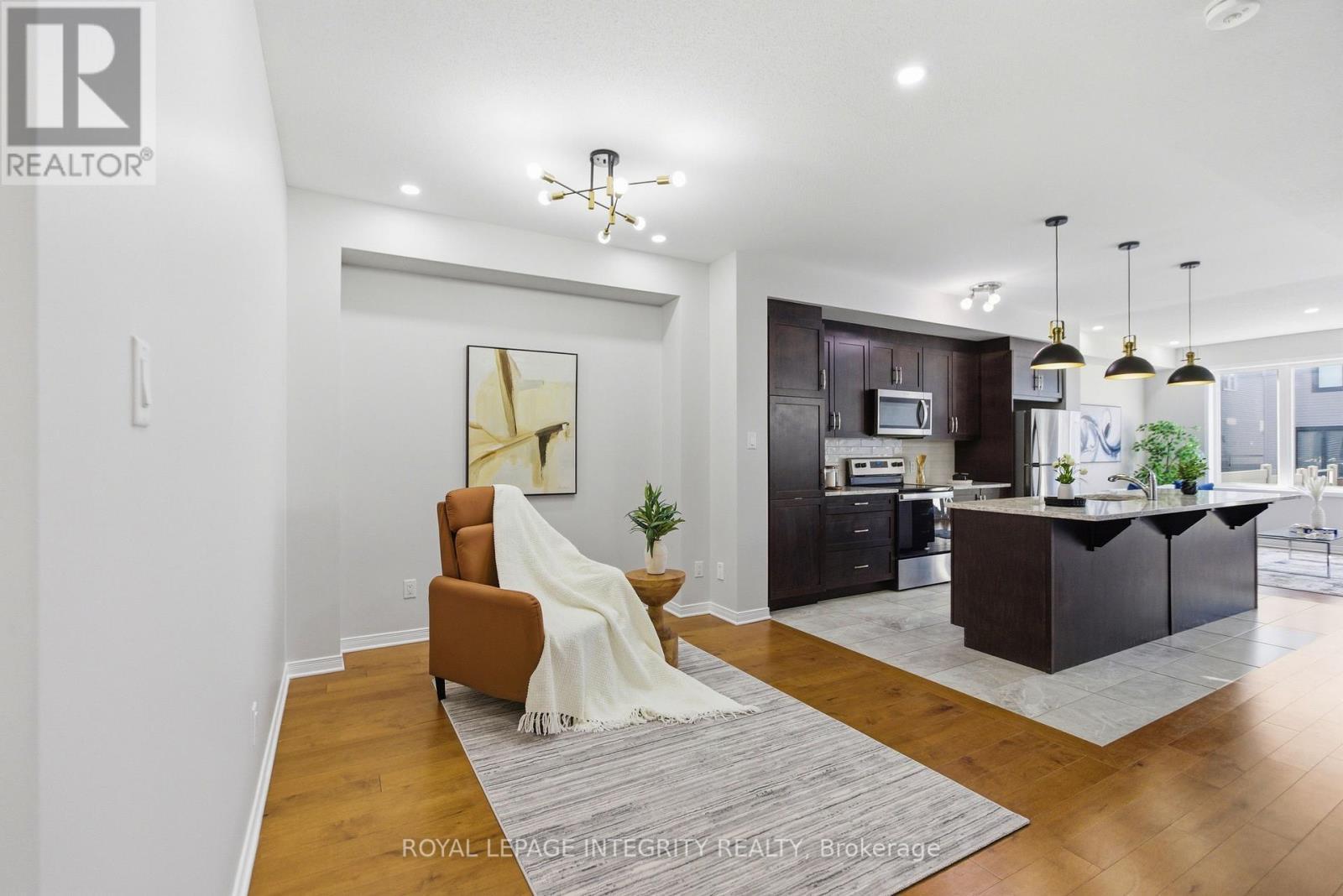 459 Cope Drive, Ottawa, ON - Indoor Photo Showing Kitchen With Upgraded Kitchen