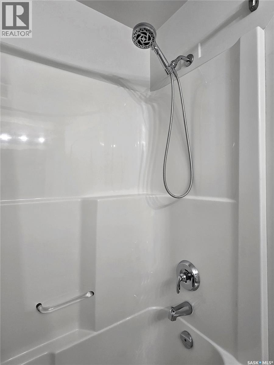 309 2730 Main Street, Saskatoon, SK - Indoor Photo Showing Bathroom