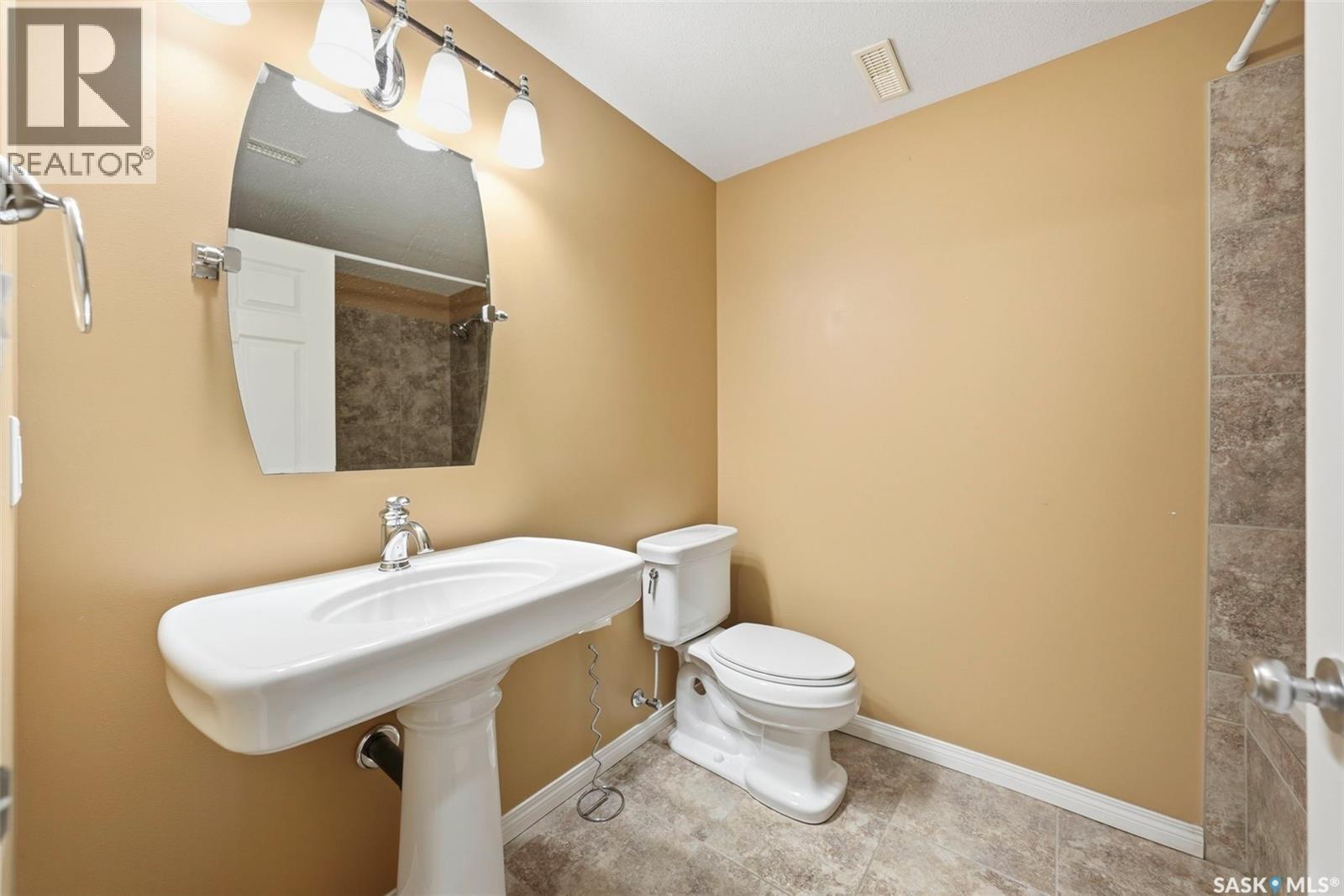 118 Hinitt Place, Saskatoon, SK
