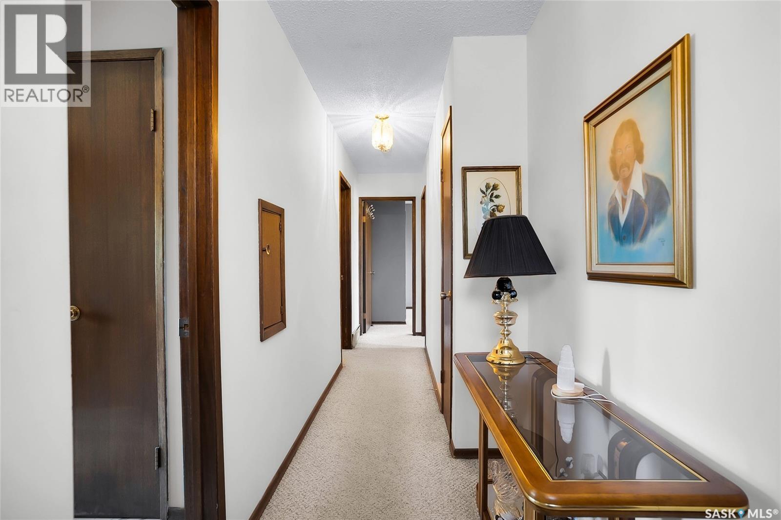 2 Cambridge Crescent, Saskatoon, SK