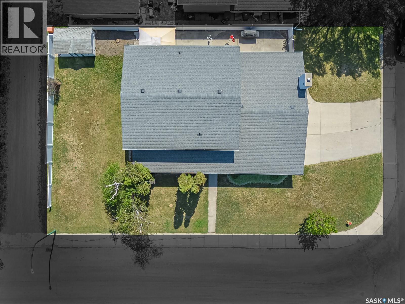 2 Cambridge Crescent, Saskatoon, SK