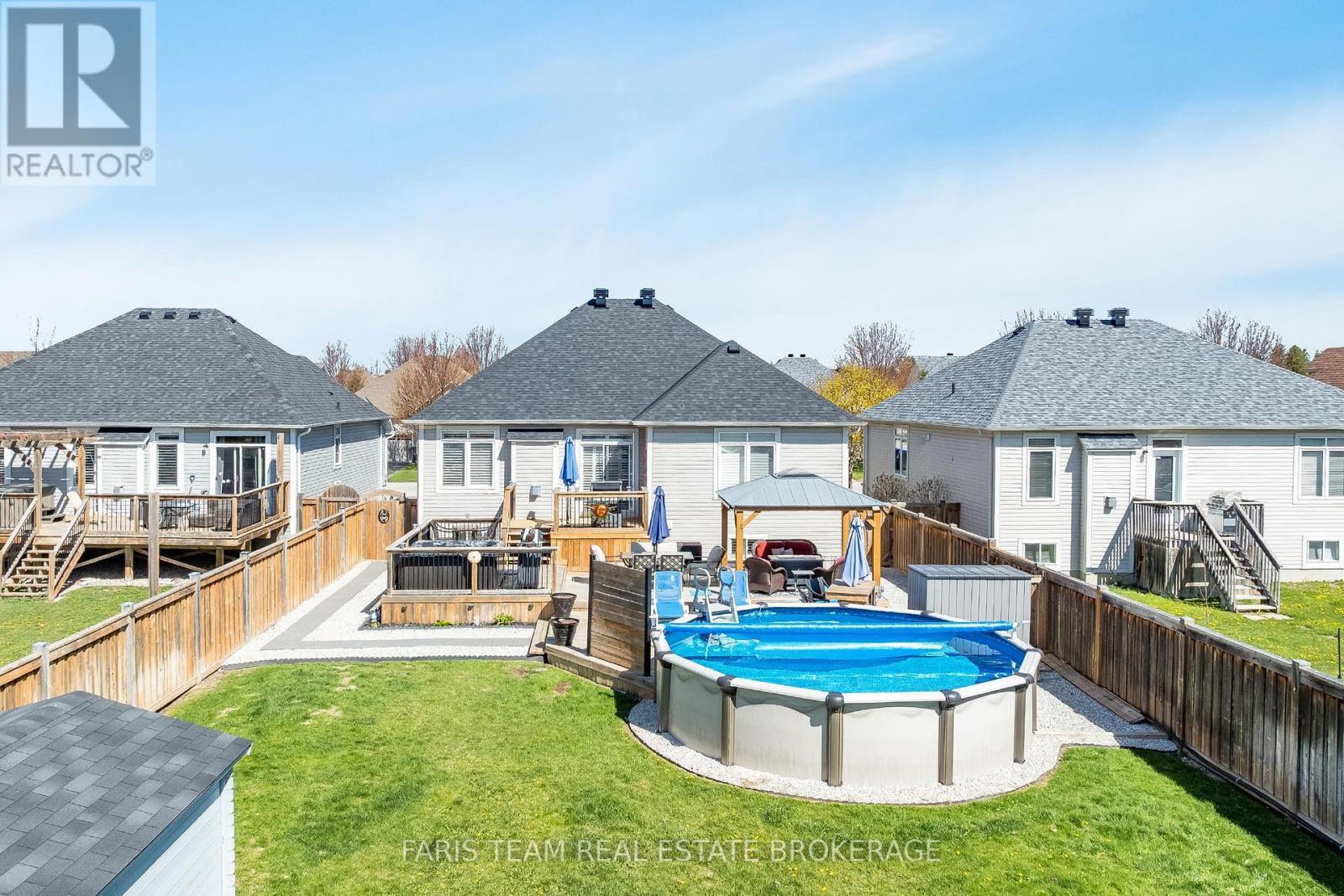 9 Broadpoint Street, Wasaga Beach, ON