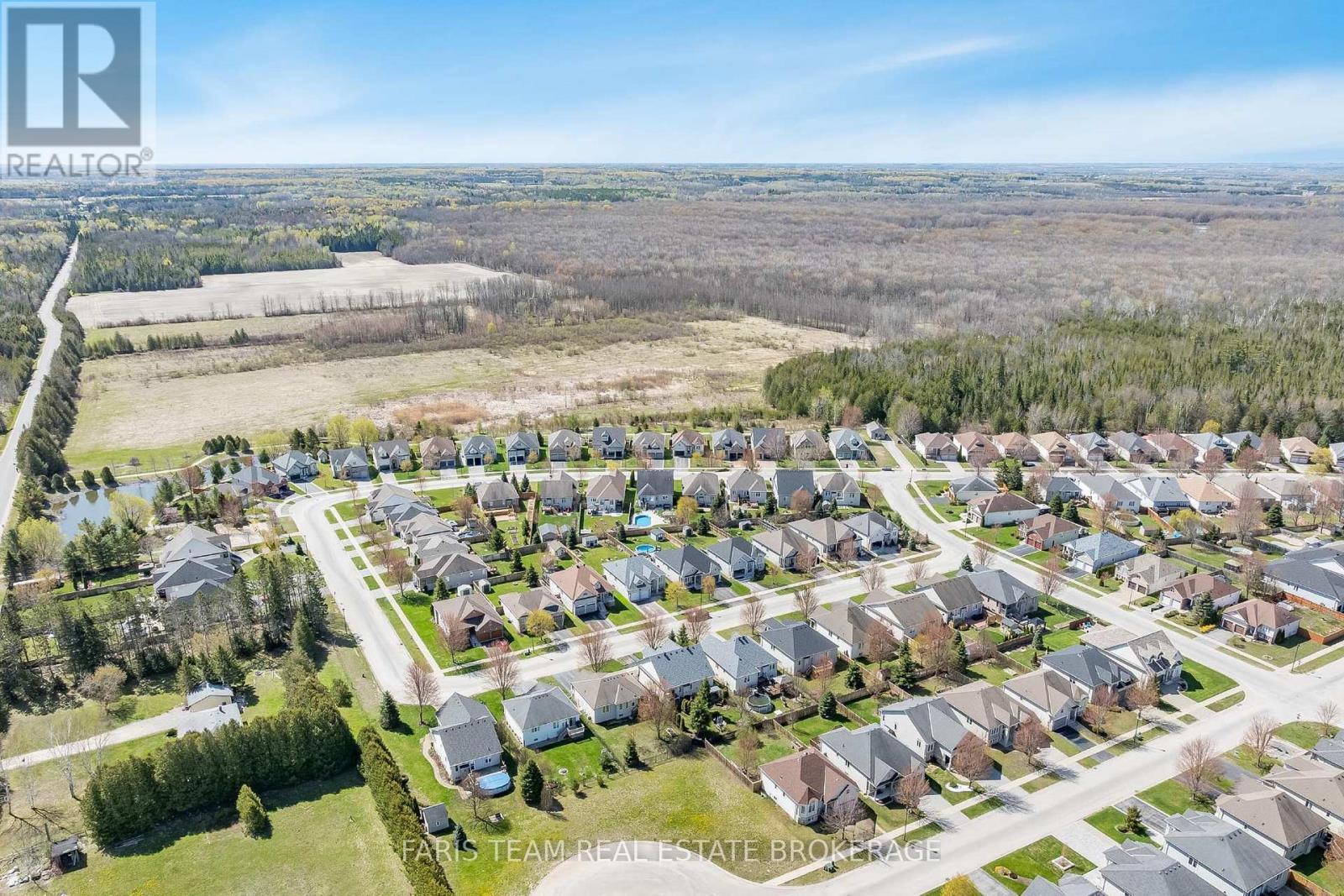 9 Broadpoint Street, Wasaga Beach, ON