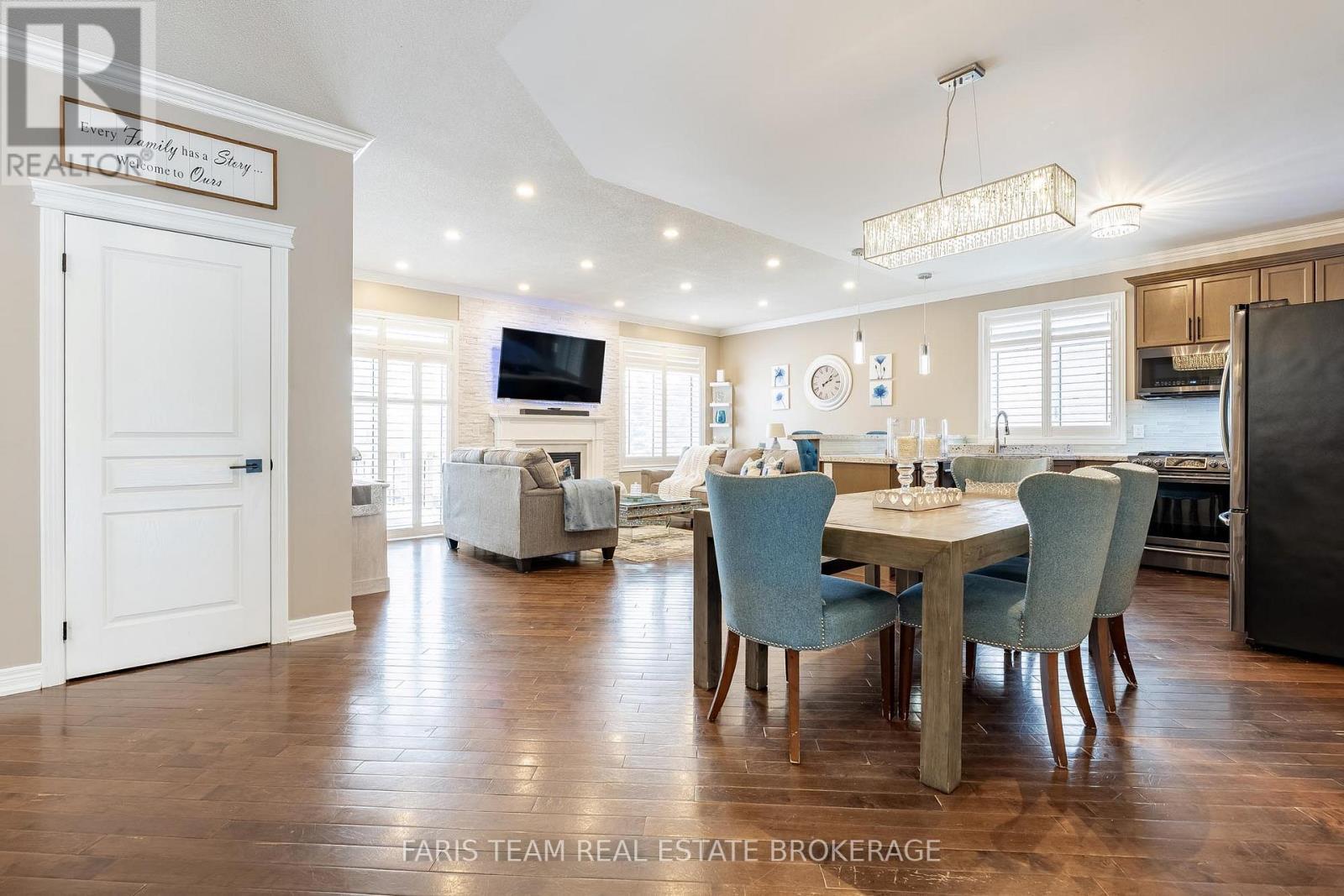 9 Broadpoint Street, Wasaga Beach, ON