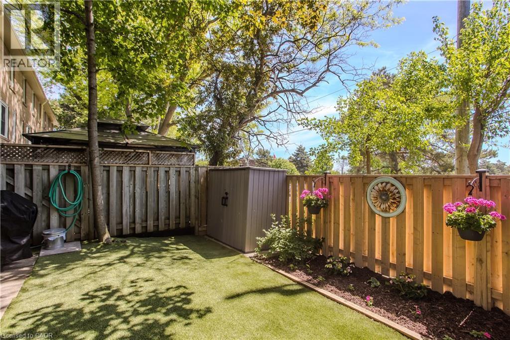 2157 Mountain Grove Avenue, Burlington, ON - Outdoor