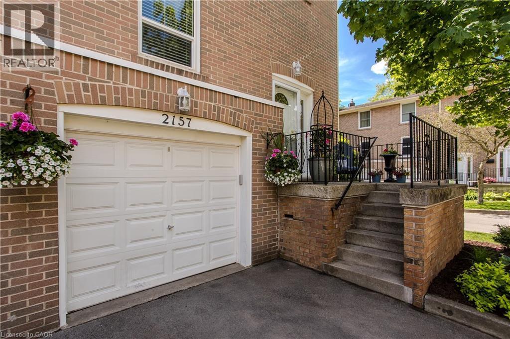 2157 Mountain Grove Avenue, Burlington, ON - Outdoor With Exterior