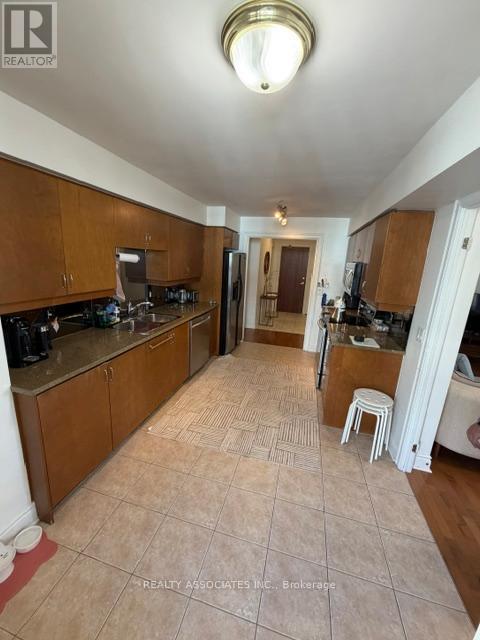 506 - 18 Kenaston Gardens Ne, Toronto, ON