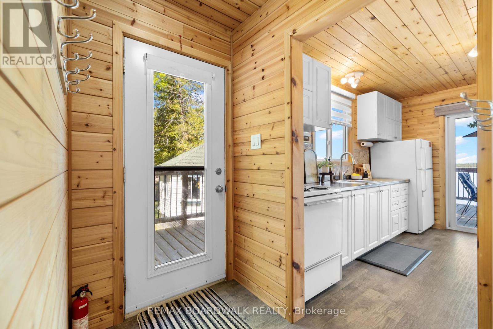 339 Leavoy Lane, Horton, ON